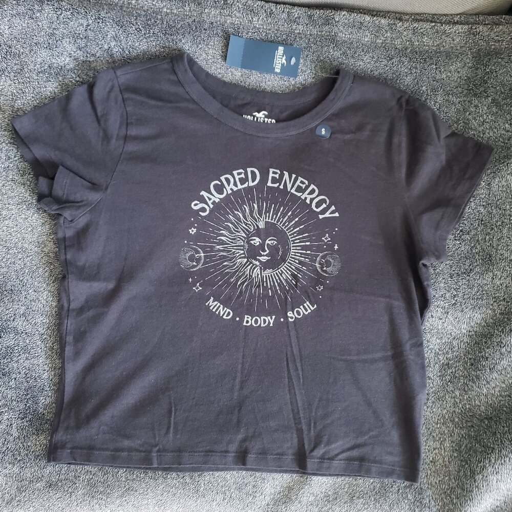 HOLLISTER NEW CROP GRAPHIC TSHIRT SIZE S